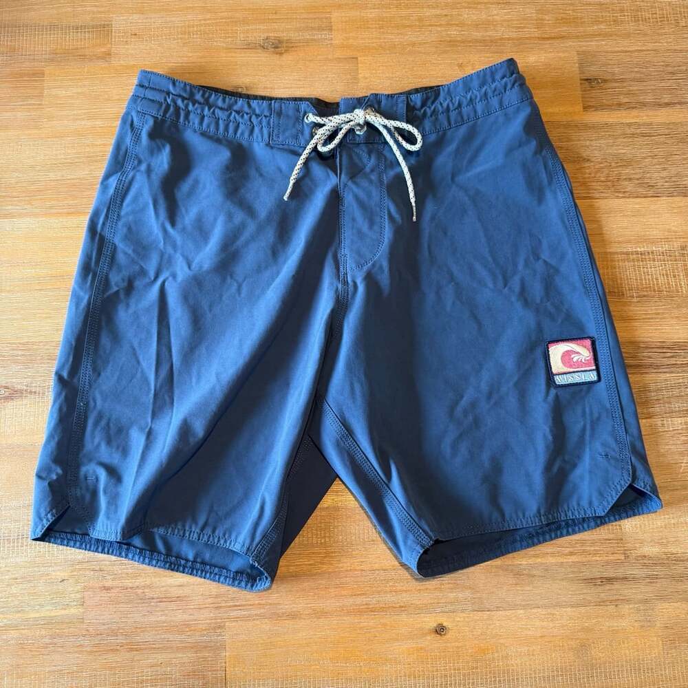 Vissla Solid Sets Boardshorts Size 31 Blue